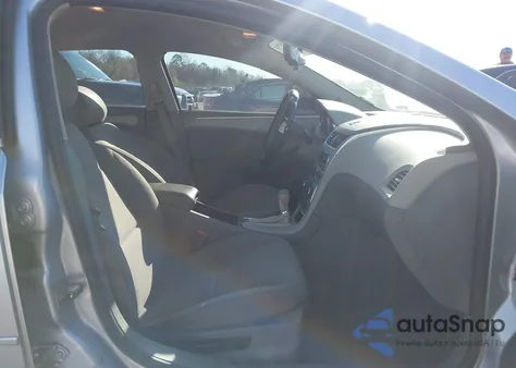 2010 Chevrolet Malibu Ls z USA, uszkodzony, nr VIN 1G1ZB5EB1AF296744